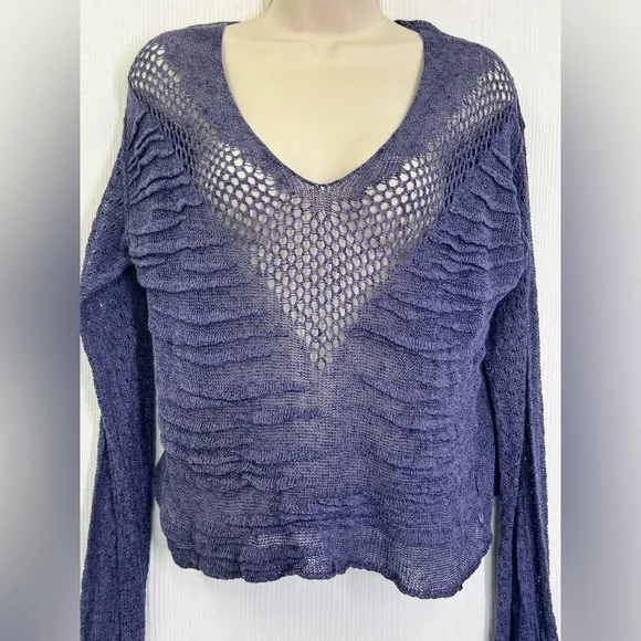 Free People - Open Knit V Neck Lightweight Long Sleeve Boho Sweater Size Medium - Picture 4 of 9